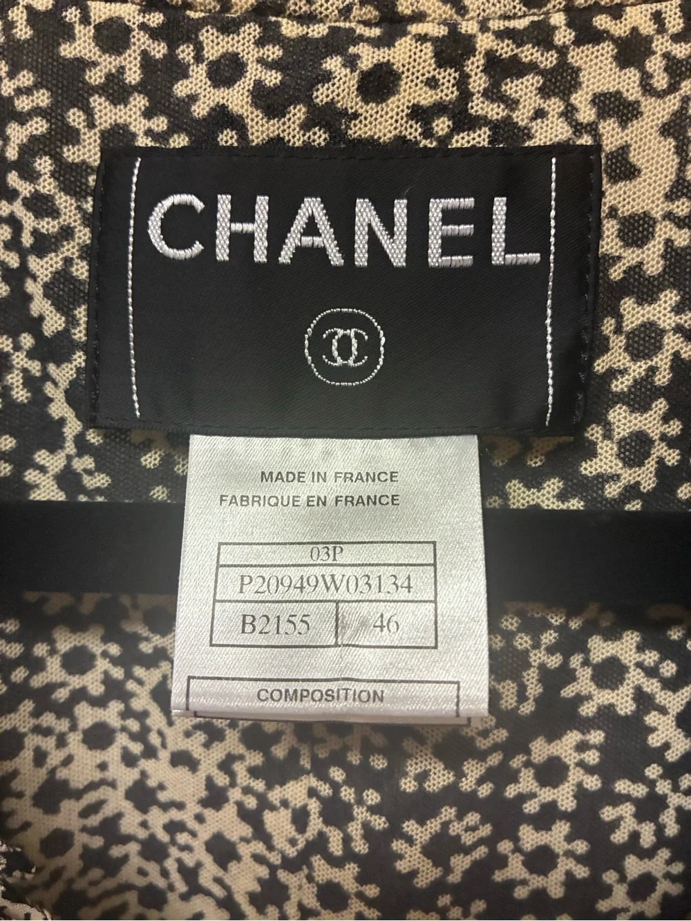 AUTHENTIC Y2K CHANEL 2003 Beige and Black Tweed Open-Front Jacket